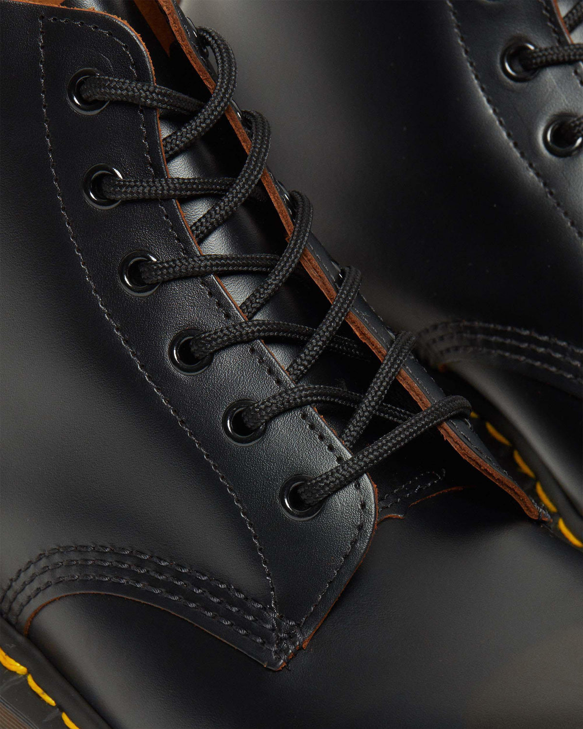 Vintage 101 Leather Ankle Boots in Black