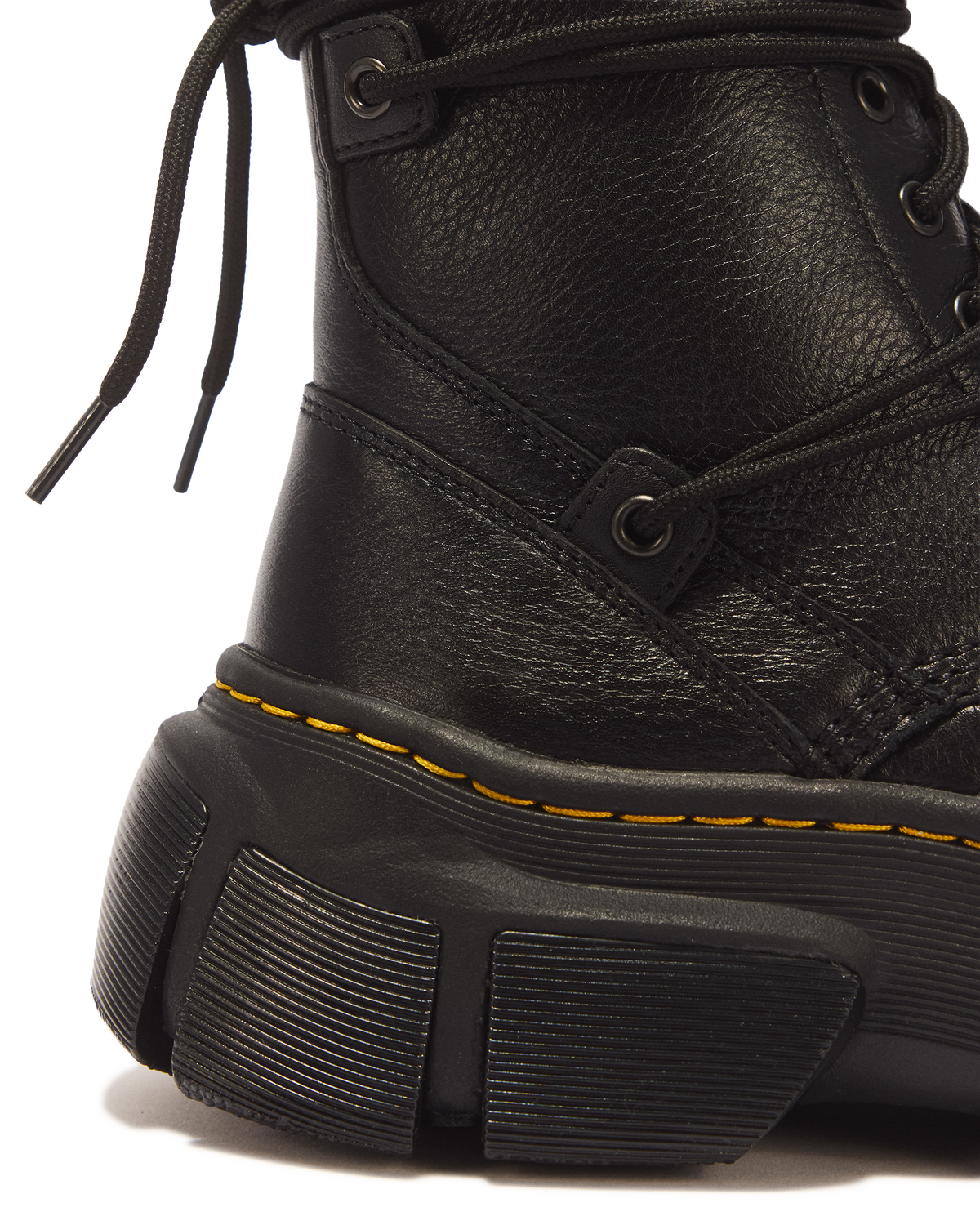 DMXL 8-eye leather boots in Black