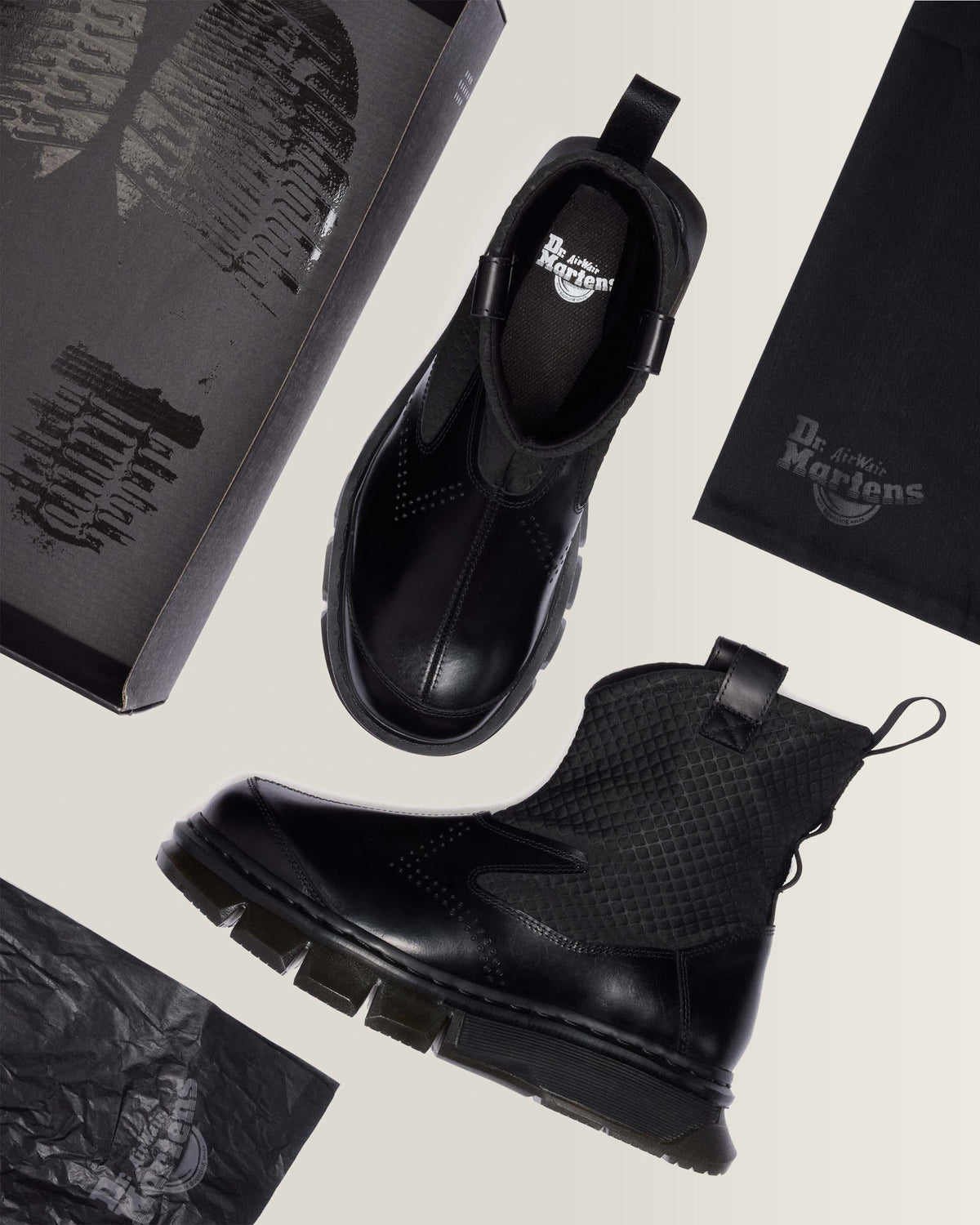 QUBIST Rigger Boots in Black