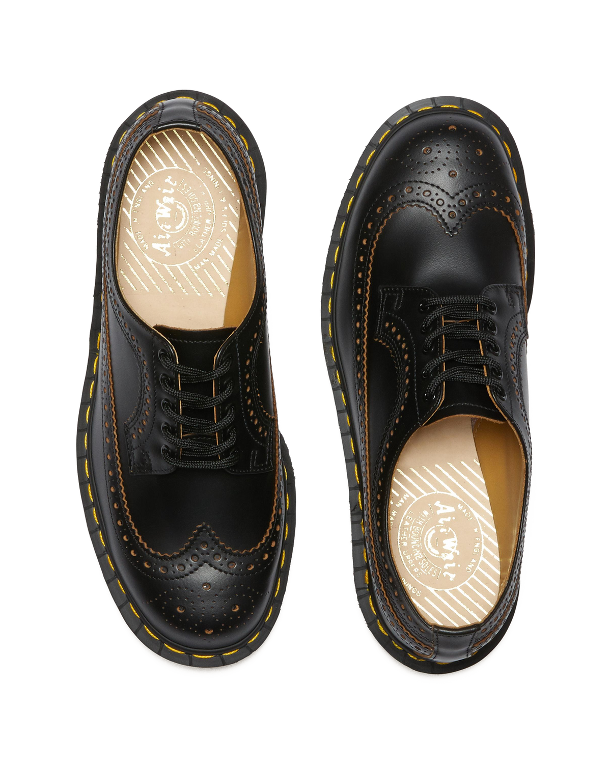3989 Vintage Made In England Brogue Shoes in Black