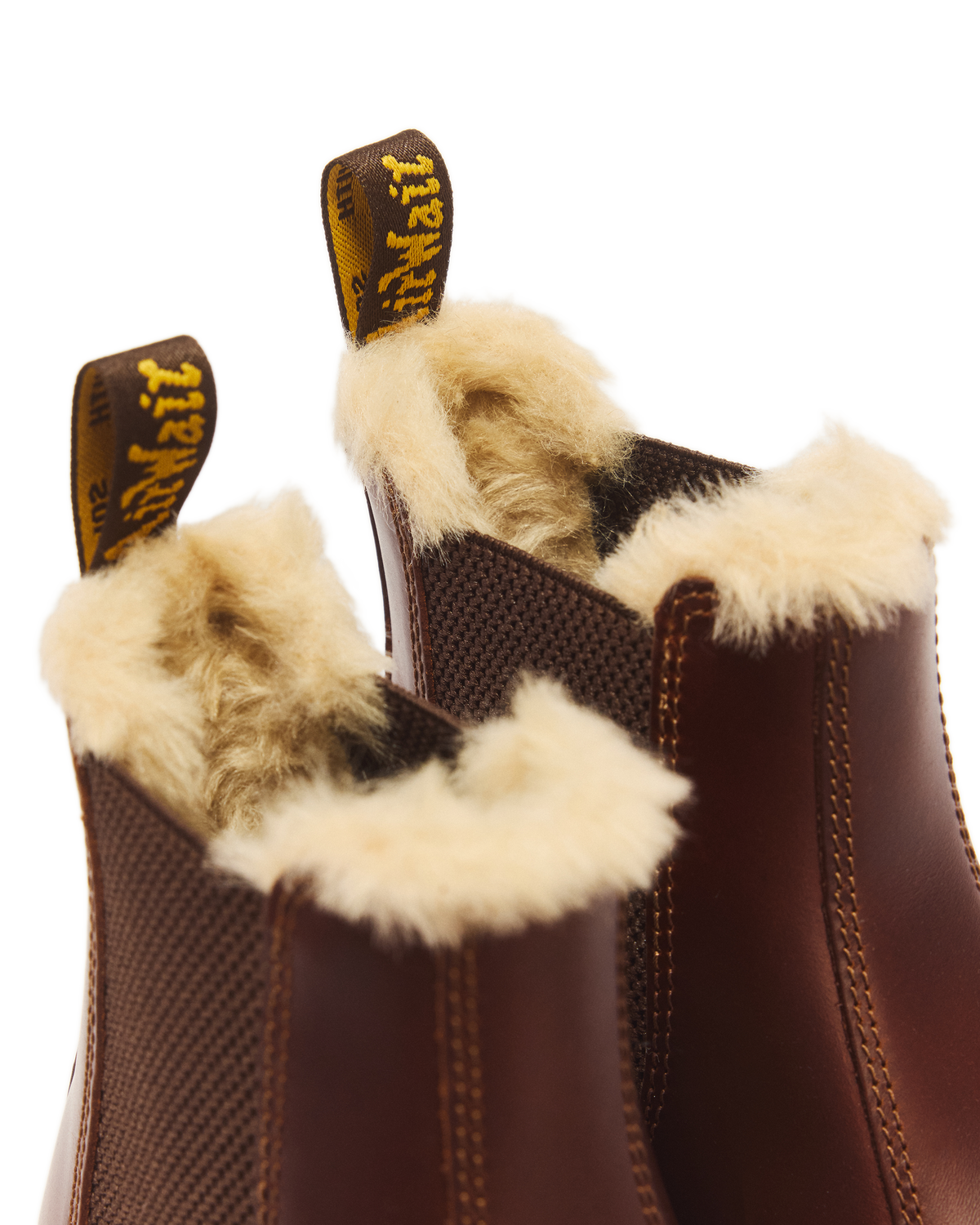 2976 Women's Faux Fur Lined Chelsea Boots in Butterscotch