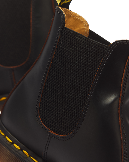 2976 Vintage Made In England Chelsea Boots in England Chelsea Boots in Black