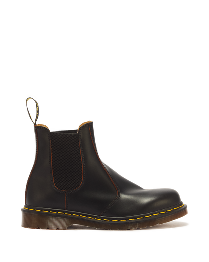 2976 Vintage Made In England Chelsea Boots in England Chelsea Boots in Black