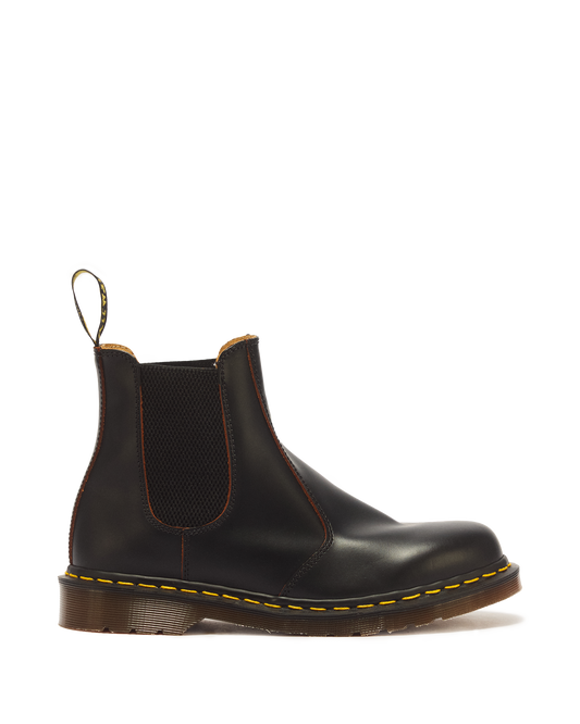 2976 Vintage Made In England Chelsea Boots in England Chelsea Boots in Black