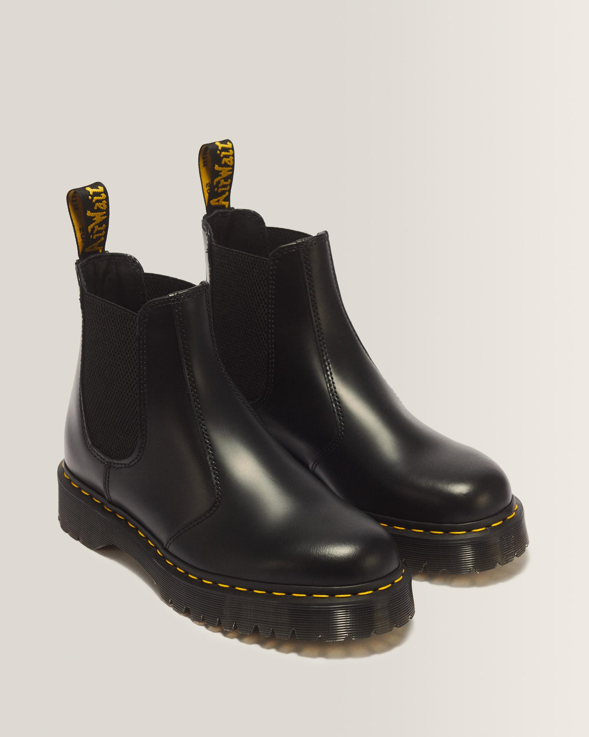 2976 Bex Smooth Leather Chelsea Boots in Black
