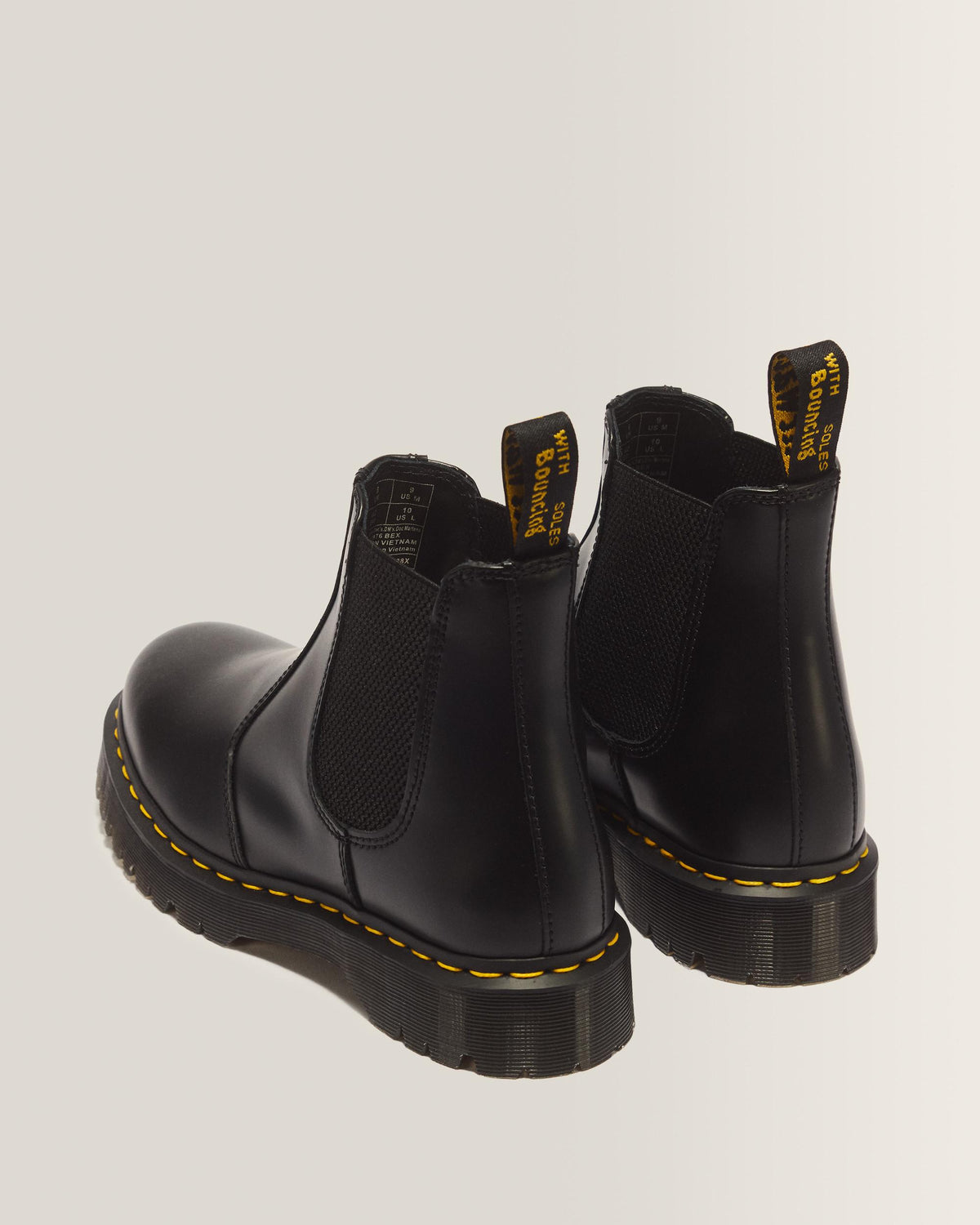 2976 Bex Smooth Leather Chelsea Boots in Black