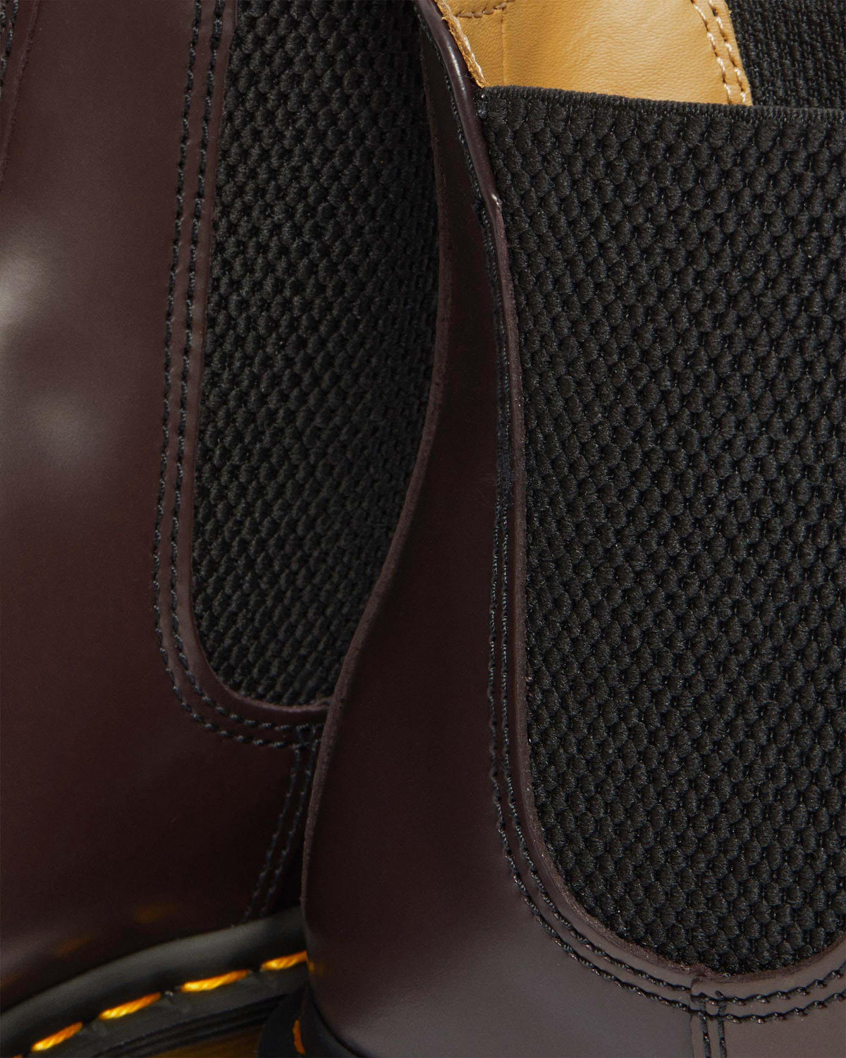 2976 Yellow Stitch Smooth Leather Chelsea Boots in Burgundy