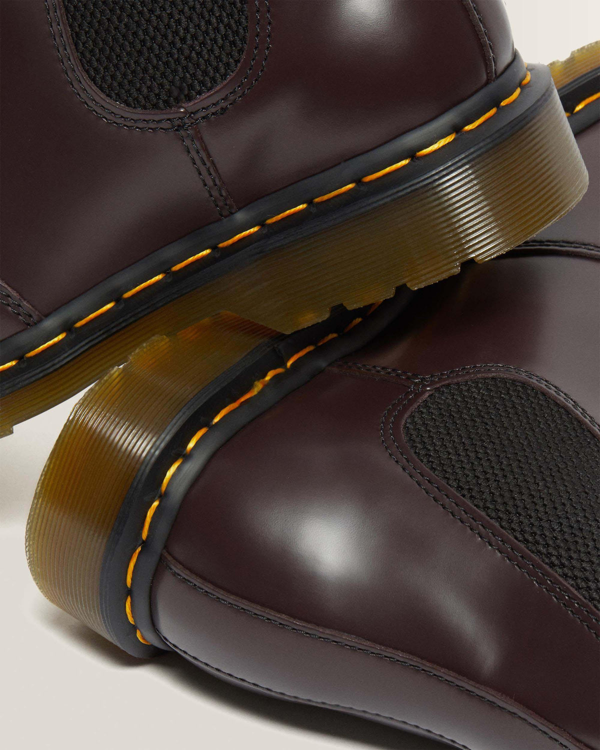 2976 Yellow Stitch Smooth Leather Chelsea Boots in Burgundy