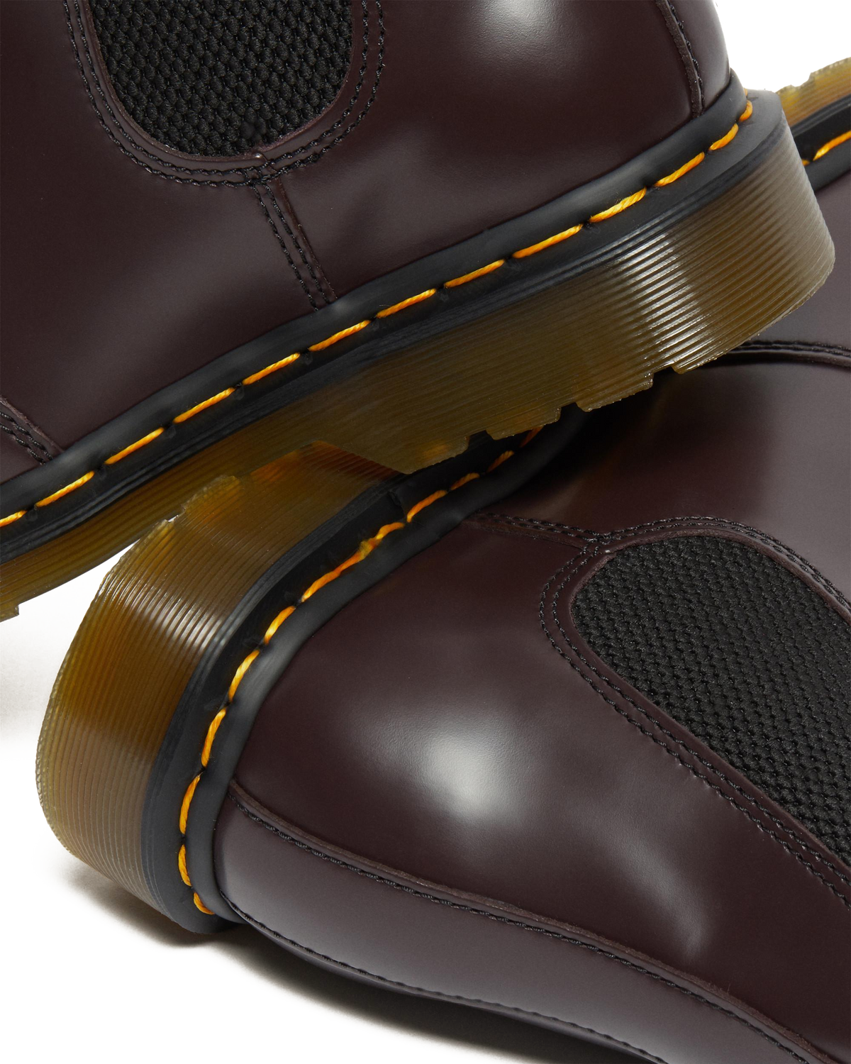 2976 Yellow Stitch Smooth Leather Chelsea Boots in Burgundy