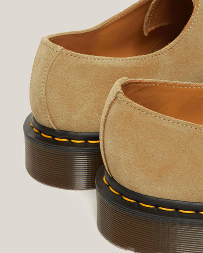 1461 Made in England Buck Suede Oxford Shoes in England Buck Suede Shoes in Beige