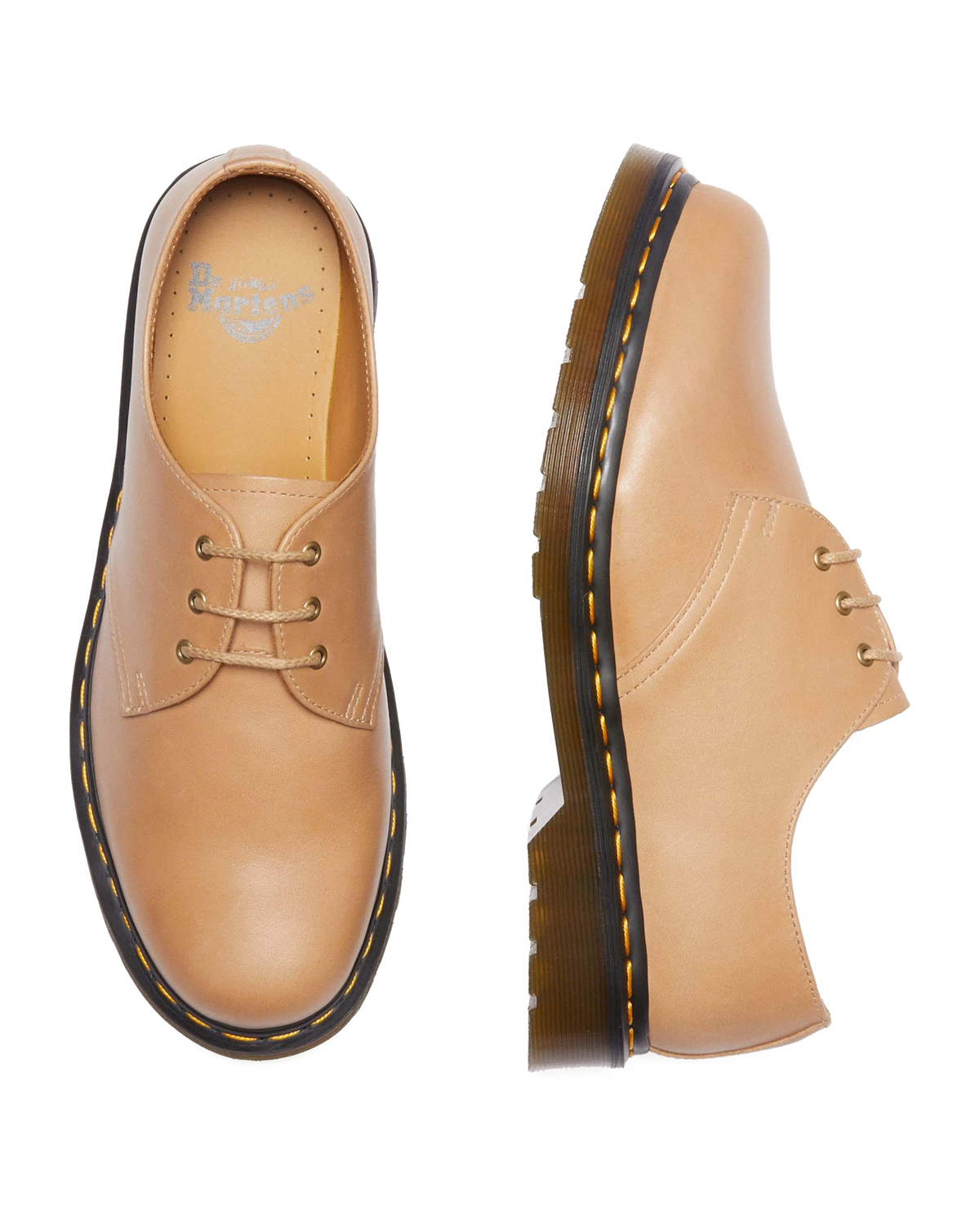1461 Carrara Leather Oxford Shoes in Beige