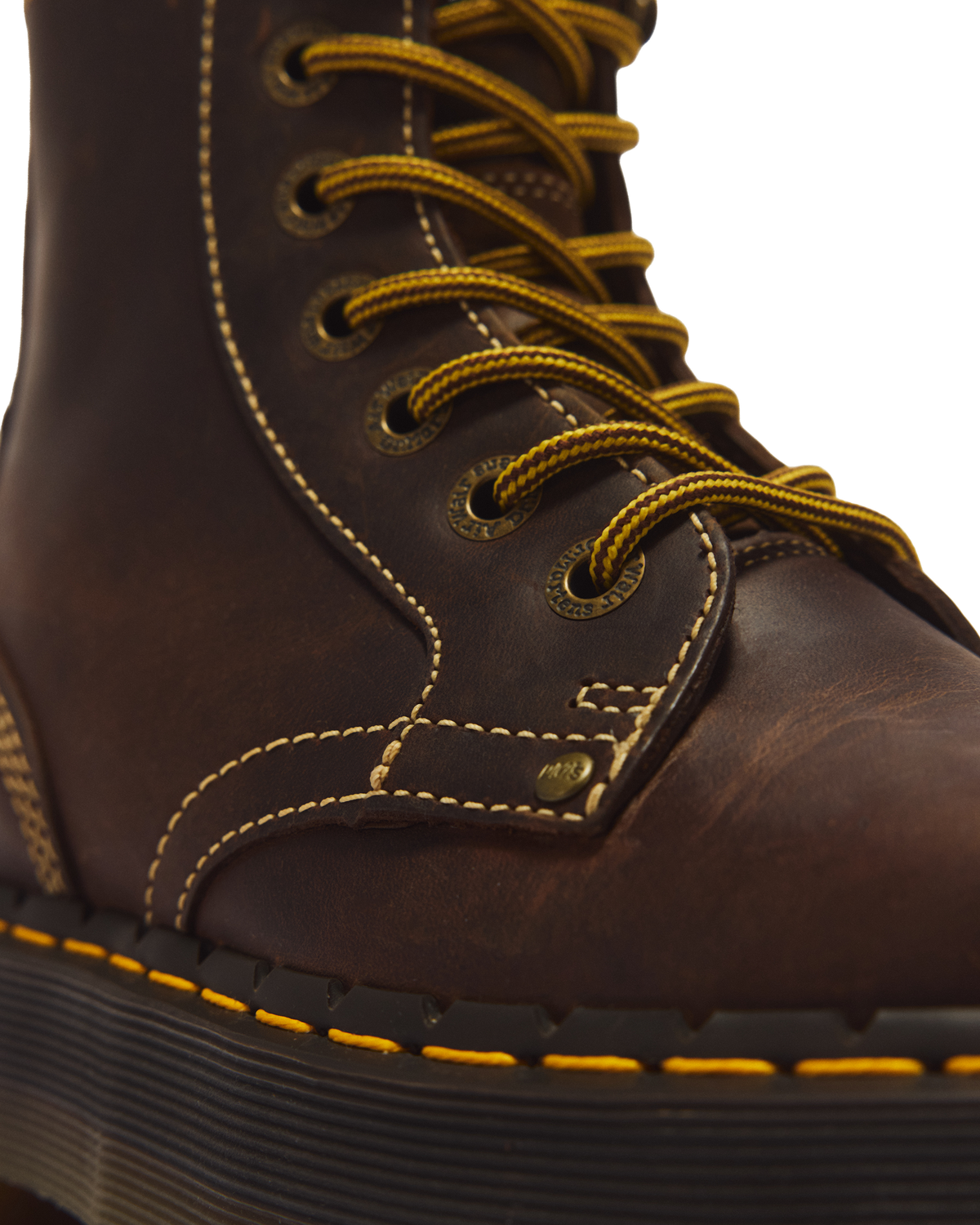 Jadon Boot Arc Crazy Horse Platforms in Brown