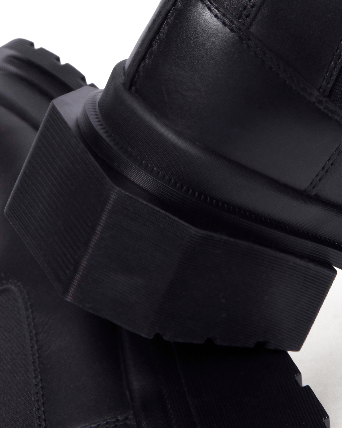 Maybole Square Toe Chelsea Boots in Black