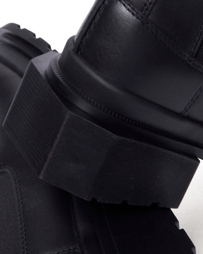 Maybole Square Toe Chelsea Boots in Black
