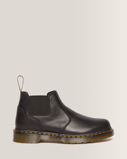 2976 Lo Rogue Leather Chelsea Boots in Black
