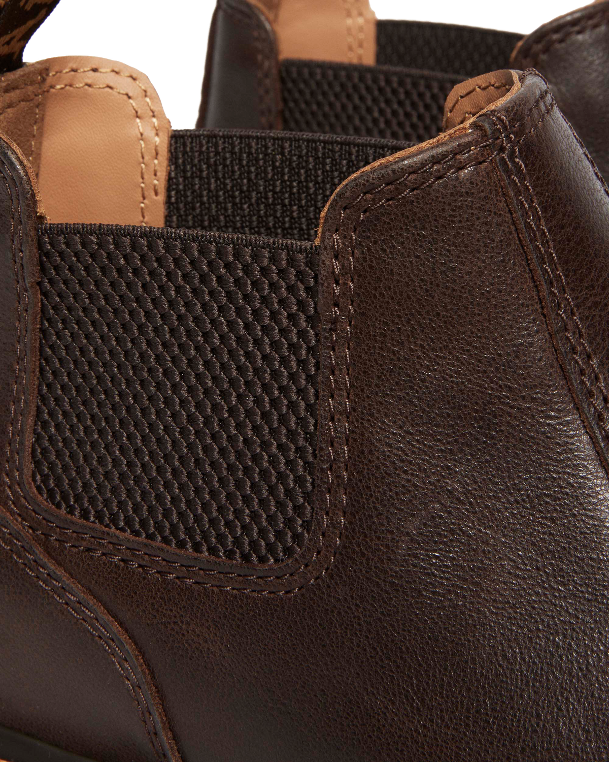 2976 Lo Rogue Leather Chelsea Boots in Brown