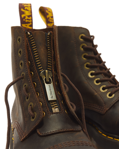 Sinclair Crazy Horse leather platform boots in Dark Brown