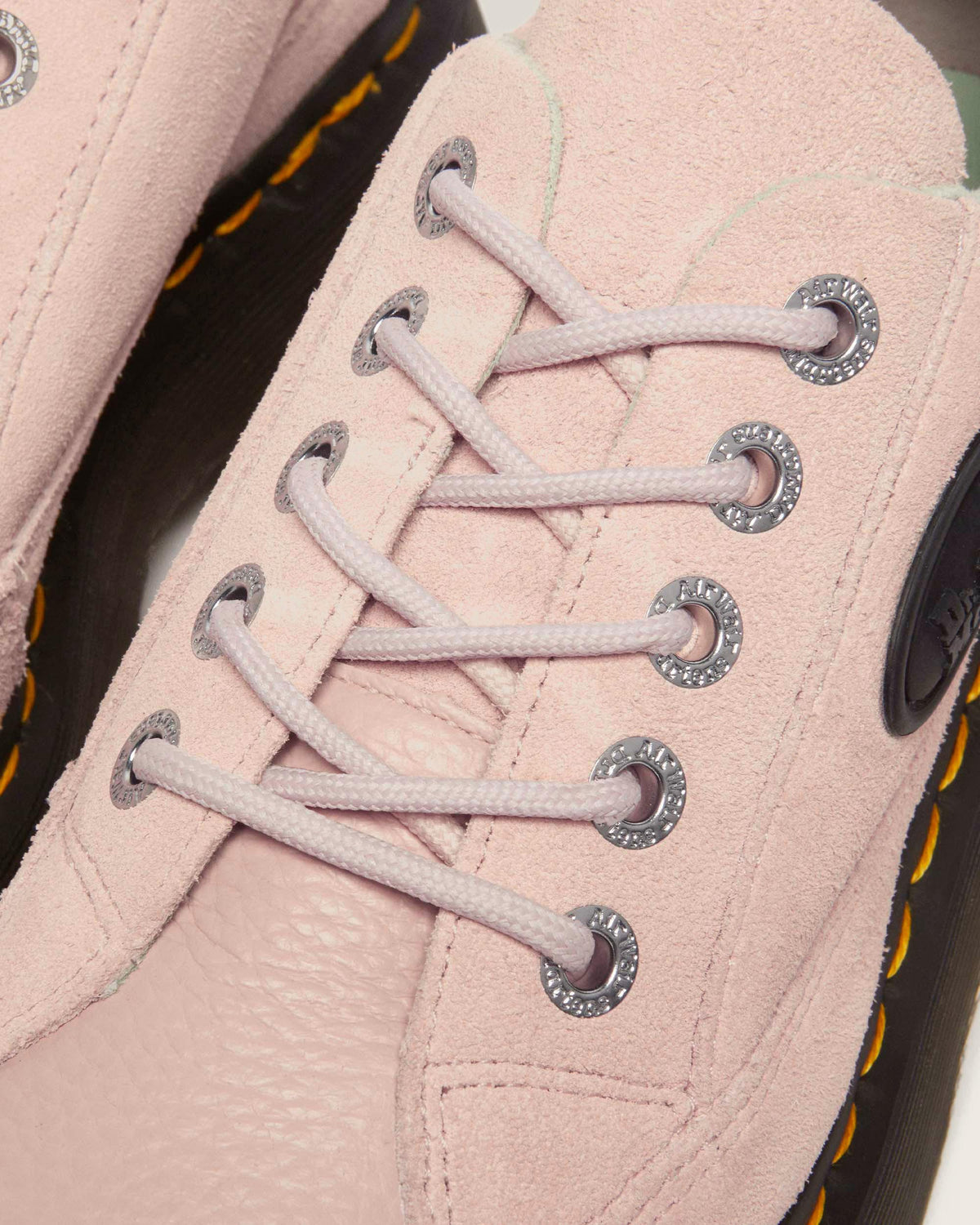 Buzz 5-eye leather shoes in Powder Pink