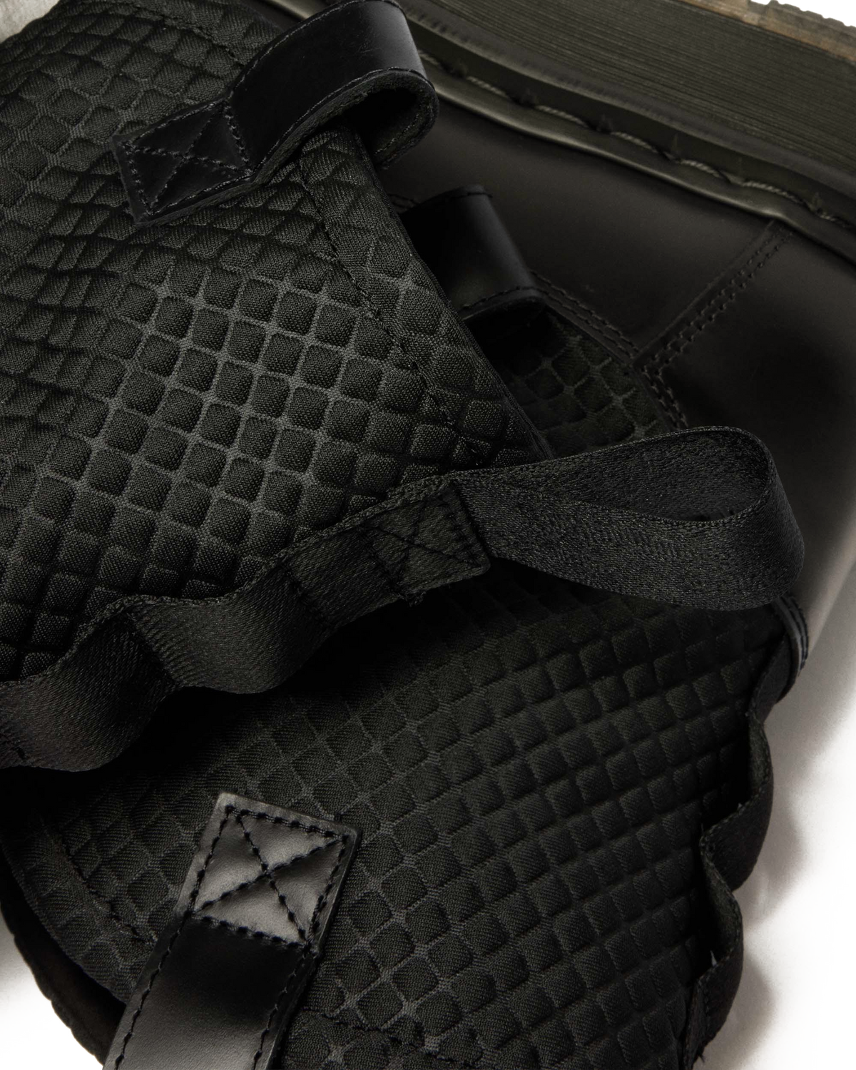 QUBIST Rigger Boots in Black