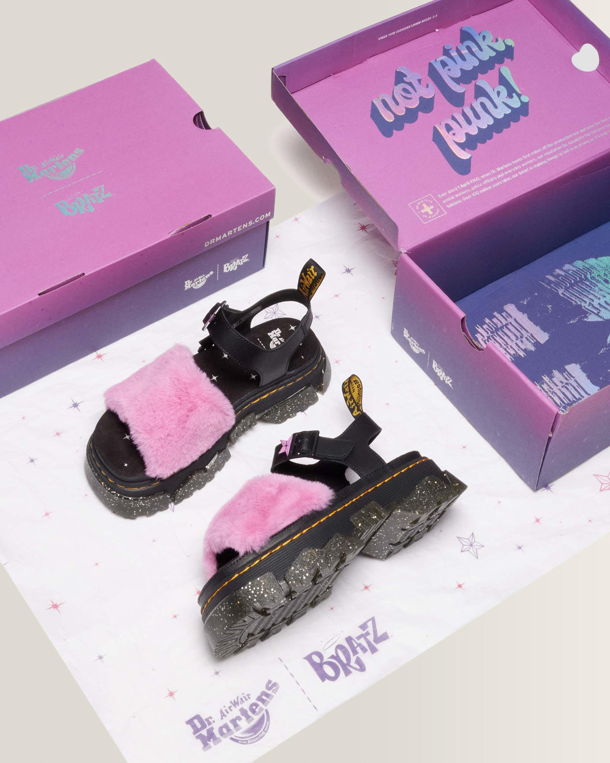 MATTISON STRAP BRATZ in Bratz Pink+Black