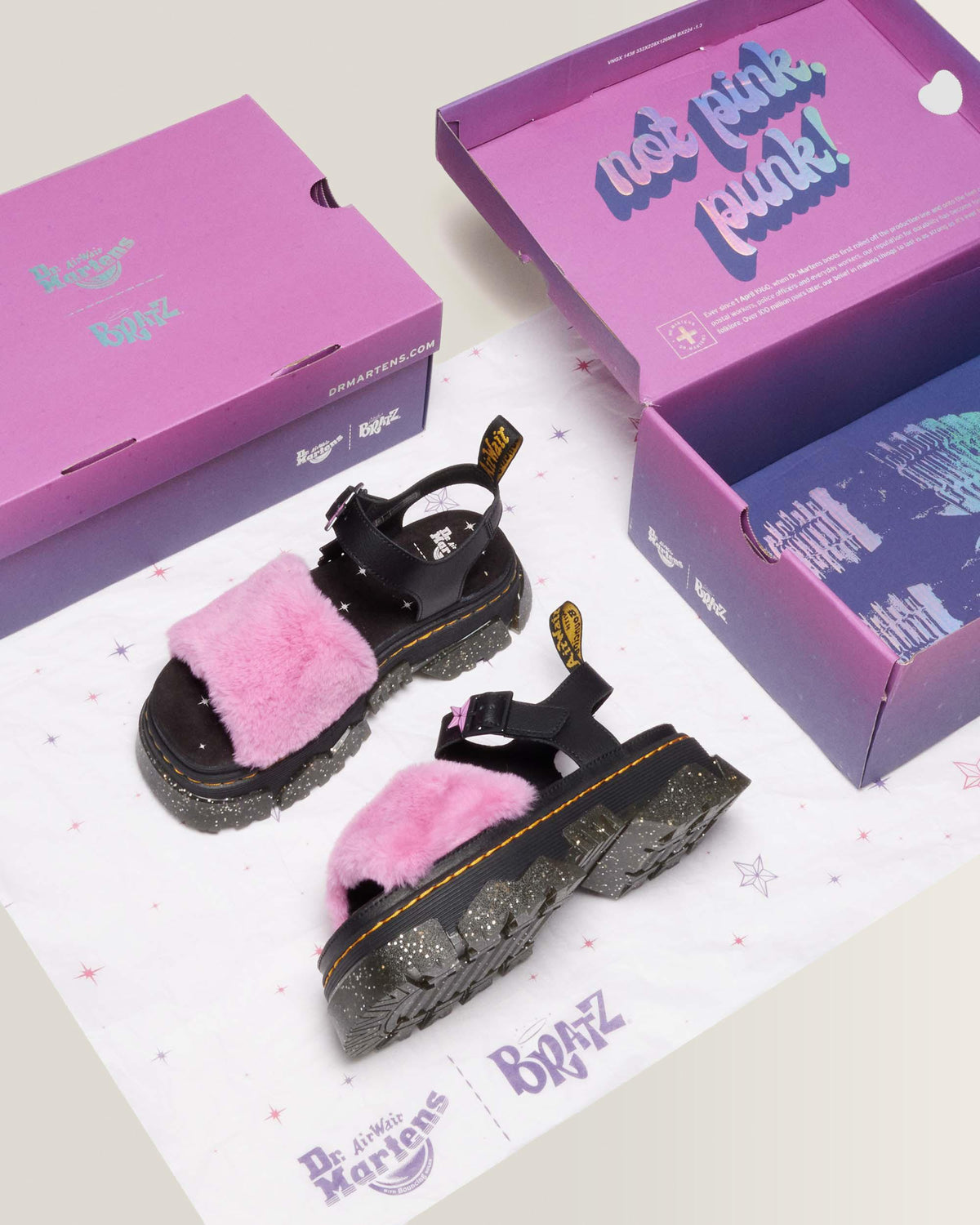 MATTISON STRAP BRATZ in Bratz Pink+Black