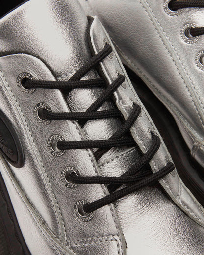 Buzz 5-eye metalic leather shoes in Metallic