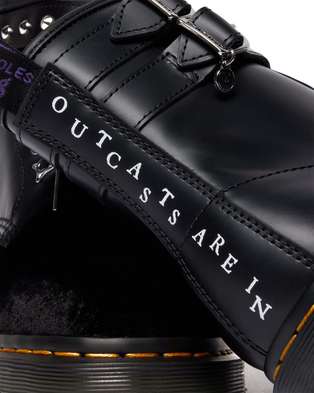 1460 Wednesday Boots in Black