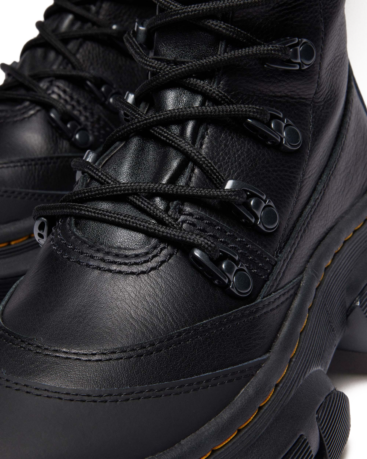 DMXL XTRM HI in Black
