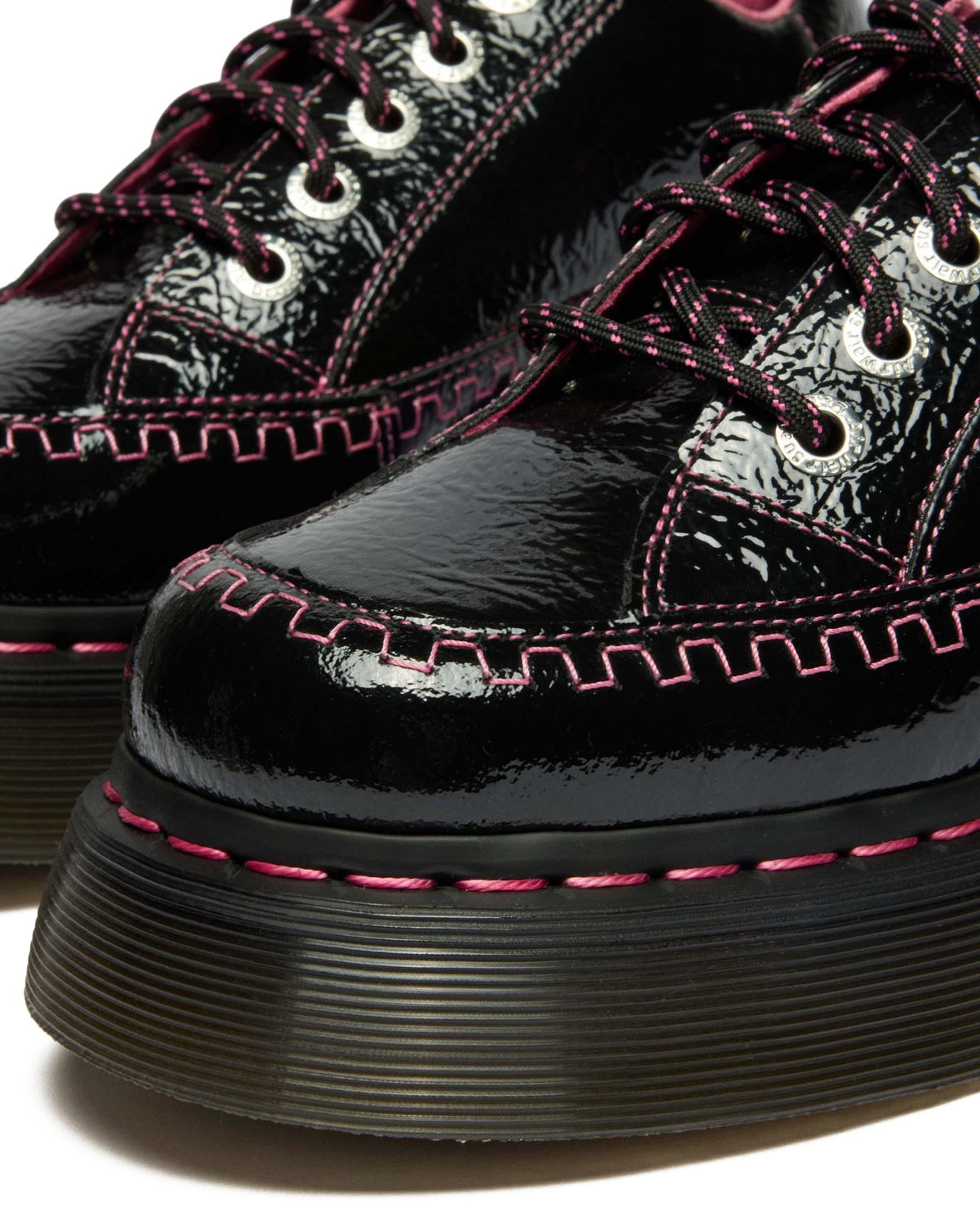 Buzz 5-Eye Distressed Patent Leather Shoes in Black