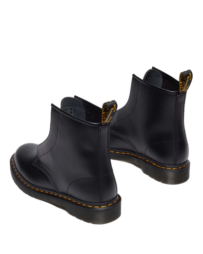 1460 LACELESS in Black