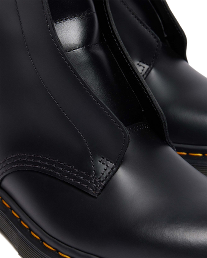 1460 LACELESS in Black