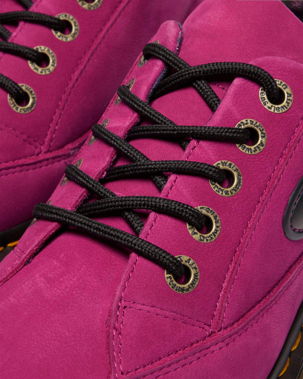 Buzz 5-Eye in Fuchsia Pink