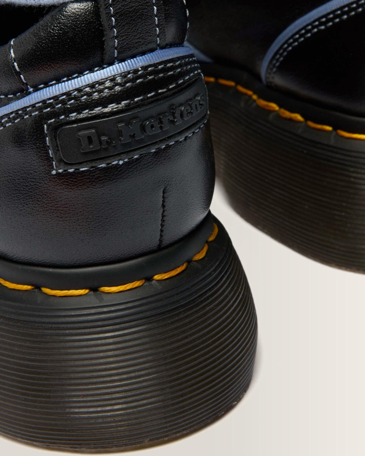 Buzz Ballerina Gloss Leather Shoes in Black