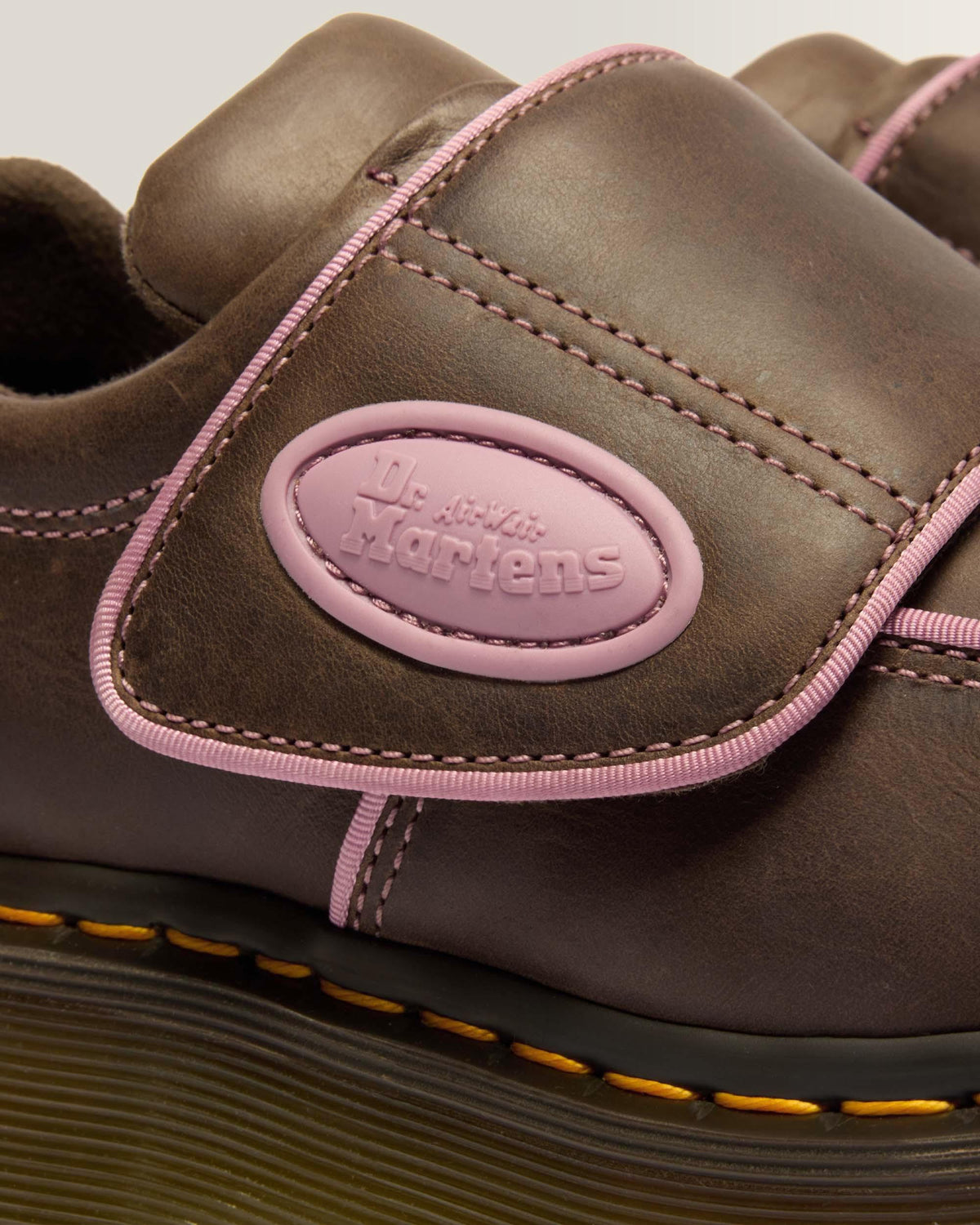 Buzz Strap Wyoming Shoes in Dark Brown