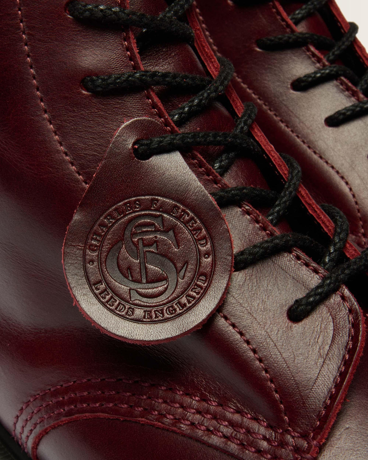 1460 Made In England Classic Calf Leather Boots in Burgundy