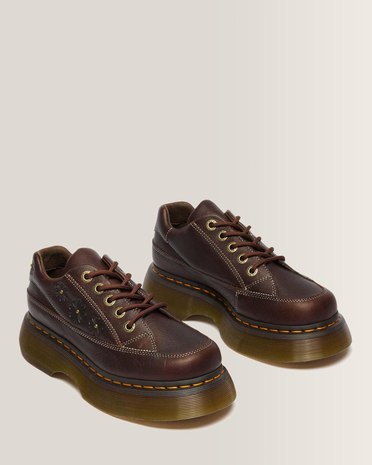 Buzz 5-Eye Flower Grizzly Leather Shoes in Dark Brown